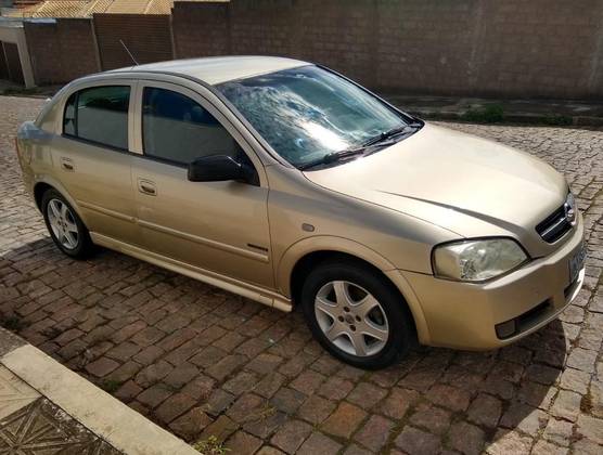 CHEVROLET ASTRA 2.0 MPFI ADVANTAGE 8V FLEX 4P MANUAL CHEVROLET ASTRA 2.0 MPFI ADVANTAGE 8V FLEX 4P MANUAL
